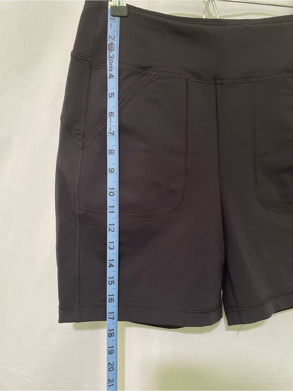 Duluth Trading Co Black Women's NoGA Classic 7” Utility Stretch Shorts Size - Picture 6 of 14